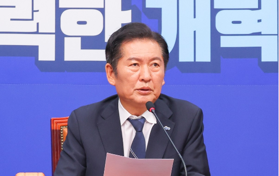 정청래 더불어민주당 대표가 6일 서울 여의도 국회에서 열린 최고위원회의에서 발언하고 있다.(사진=연합뉴스)