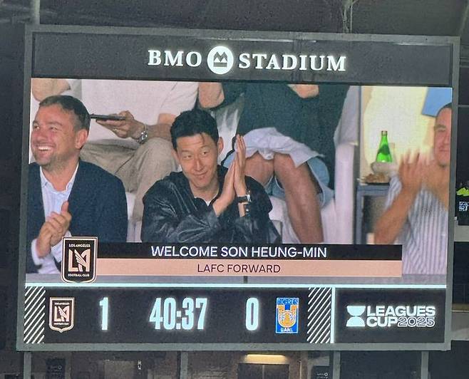 [서울=뉴시스] 손흥민, 미국 프로축구 메이저리그사커(MLS) 로스앤젤레스FC(LAFC) 홈구장 BMO 스타디움 전광판에 등장. (사진=파비안 렌켈 SNS 캡처) 2025.08.06. photo@newsis.com *재판매 및 DB 금지