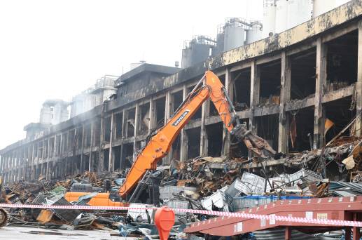 [불 난 금호타이어 광주공장 철거 준비 (사진=연합뉴스)]