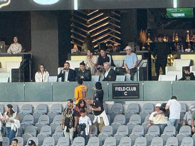 손흥민이 LAFC 홈구장 BMO 스타디움에 나타나자 현지 팬들이 SNS를 통해 반가운 소식을 전하고 있다. 사진출처｜LAFC 팬 커뮤니티 페이스북