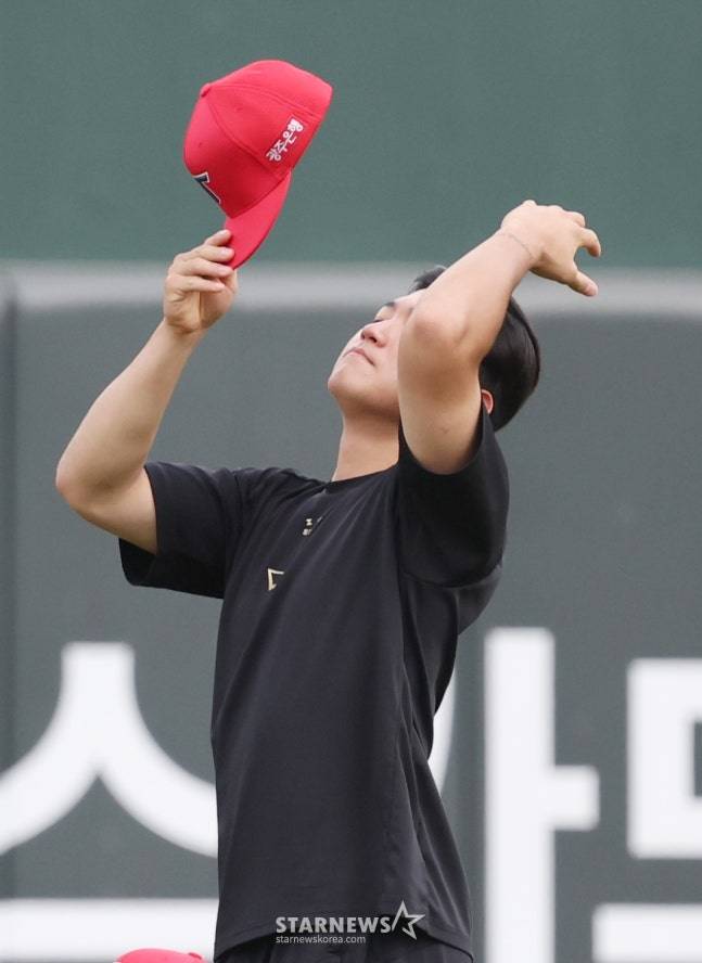 KIA 김도영이 5일 사직 롯데전을 앞두고 훈련을 진행하고 있다. /사진=김진경 대기자