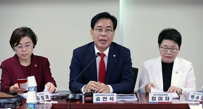 송언석 국민의힘 비상대책위원장 겸 원내대표가 7일 오후 의원회관에서 열린 '2025년 세제개편안 평가 및 시장 영향 분석, 이재명 정부 첫 증세안 누구를 위한 세제개편인가?' 토론회에서 모두발언을 하고 있다. ⓒ뉴시스
