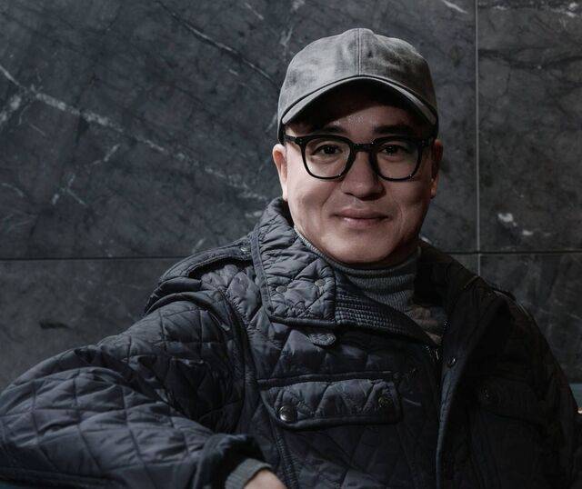 영화 ‘야당’의 확장판 ‘야당: 익스텐디드 컷’을 내놓은 황병국 감독. 조·단역 배우로 ‘부당거래’ ‘서울의 봄’ 등 다수 작품에 출연하기도 한 그는 “영화계가 힘든데 이런 때일수록 영화인들이 더 좋은 이야기를 만들어 관객이 극장을 찾을 수 있도록 해야 한다”고 말했다. 그의 영화 연출은 ‘특수본’ 이후 14년 만이다. 플러스엠 엔터테인먼트 제공