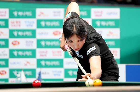 7일 농협카드배 LPBA 챔피언십에서 스롱이 김예은을 상대로 세트스코어 3:2로 이기고 8강에 진출했다.