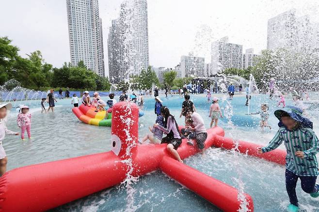 부천 중앙공원 물놀이 시설./사진제공=부천시