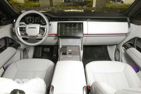 올 뉴 레인지로버 P550E&nbsp; 사진 모터매거진 최재혁 기자