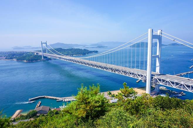 도쿠시마 동쪽 고베 방향의 고(小)나루토 대교