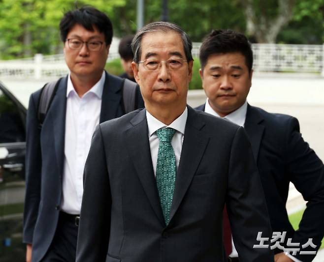 황진환 기자
