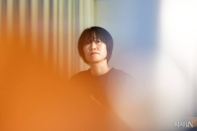 7월18일 <시사IN> 편집국에서 만난 김애란 작가. ⓒ시사IN 박미소