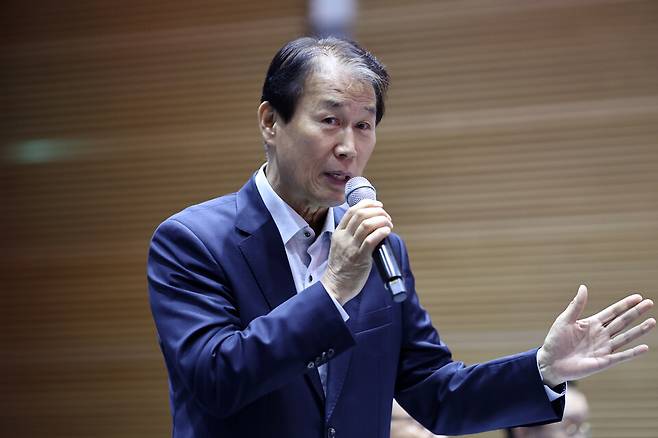 권오을&nbsp;국가보훈부 장관이 6일 서울 백범김구기념관에서 열린 광복 80주년 보훈단체장 합동 참배 및 간담회에서 발언하고 있다.&nbsp; ⓒ연합뉴스