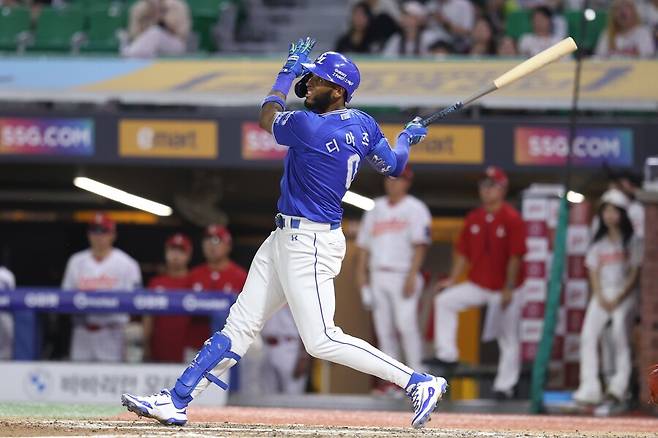 ▲ 6일 인천 SSG전에서 홈런 두 방을 추가하며 리그 홈런 선두의 위용을 유감없이 발휘한 르윈 디아즈 ⓒ삼성라이온즈