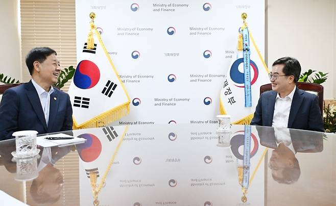 구윤철 경제부총리(왼쪽)와 김동연 지사(오른쪽) [경기도 제공. 재판매 및 DB 금지]