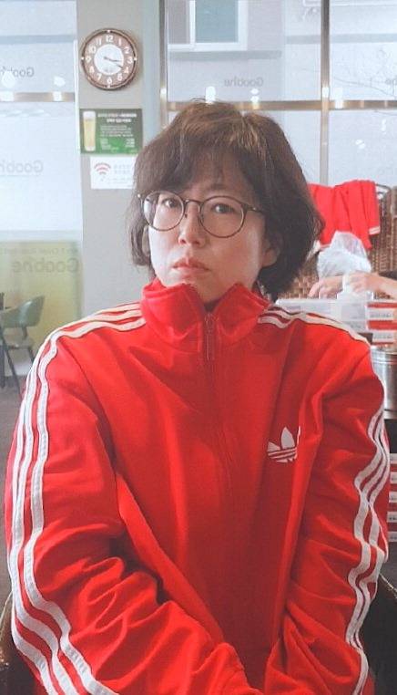 2022 경인일보 신춘문예로 등단한 김양미 작가가 최근 장편소설 ‘아스파라거스’로 제16회 문학동네청소년문학상 대상을 수상했다. 사진은 김양미 작가. /본인 제공