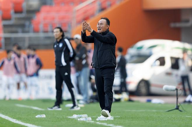 제주월드컵경기장/ K리그1/ 제주SKFC vs 울산HDFC/ 제주 김학범 감독/ 팀격려/ 사진 김재훈