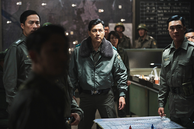 영화 <서울의 봄>의 한 장면. 플러스엠엔터테인먼트 제공.