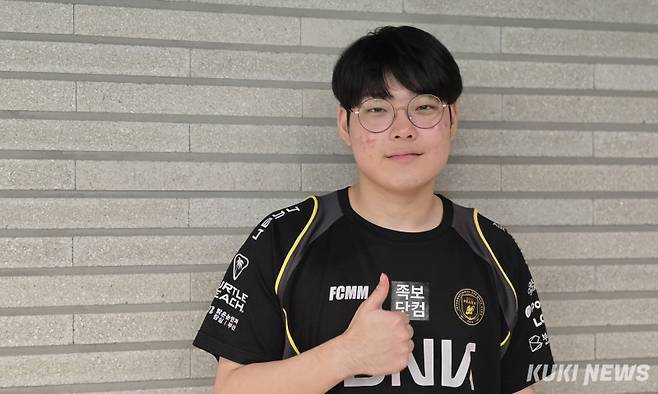 ‘빅라’ 이대광이 8일 오후 5시 서울 종로구 롤파크 LCK 아레나에서 열린 ‘2025 LCK’ 정규시즌 라이즈 그룹 4라운드 디플러스 기아와 경기가 끝난 뒤 쿠키뉴스와 인터뷰하고 있다. 김영건 기자