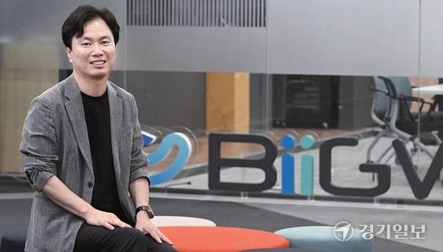 김영록 (재)넥스트챌린지 대표가 인천창조경제혁신센터에서 경기일보와의 인터뷰를 통해 인천에서 유니콘 스타트업이 탄생하는 등 인천의 ‘새 시대’가 열릴 수 있도록 스타트업밸리 조성 등의 대안을 밝히고 있다. 조병석기자