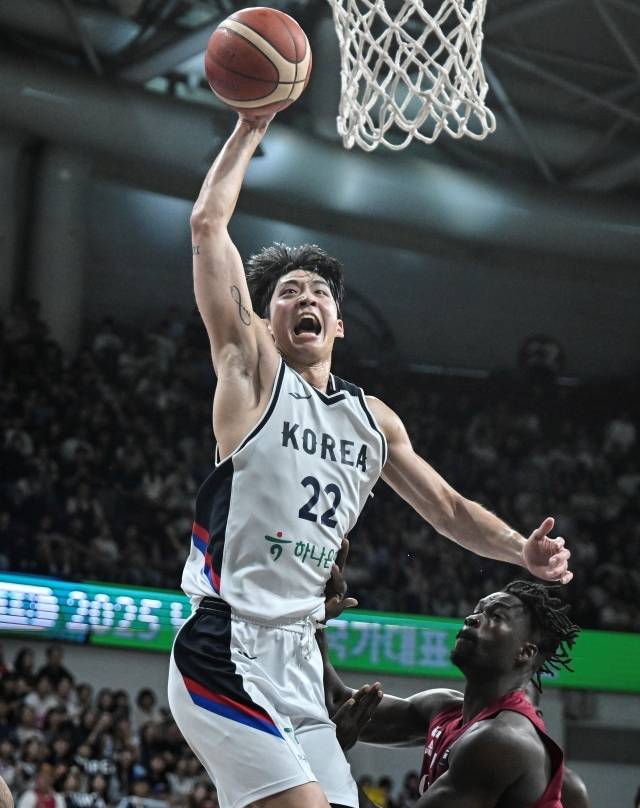 여준석은 전반에만 모습을 드러냈으나 최고의 활약을 펼쳤다. 사진=대한민국농구협회 제공