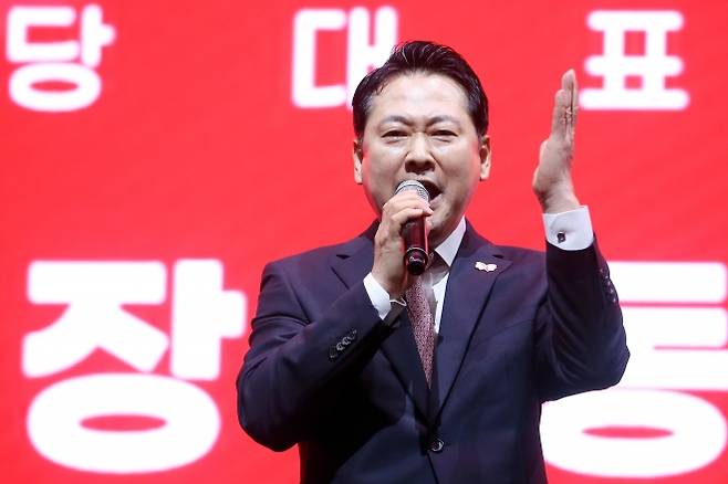 정견발표하는 장동혁 국민의힘 당대표 후보 - 장동혁 국민의힘 당 대표 후보가 8일 오후 대구 북구 엑스코에서 열린 국민의힘 제6차 전당대회 대구·경북 합동연설회에서 정견발표를 하고 있다. 2025.8.8. 뉴스1
