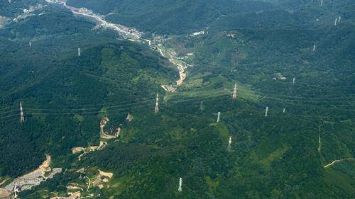 하늘에서 본 송전망. 연합뉴스