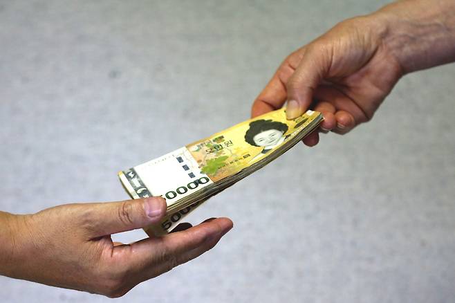 5급 공무원 승진 교육에 지급되는 숙박비 일부가 사적으로 사용됐다는 지적이 나온 가운데 광역시급 공무원이 받는 장기교육 숙박비도 '눈먼 돈'으로 전락하고 있는 것으로 나타났다. 사진은 기사 내용과 관련 없음 ⓒ픽사베이