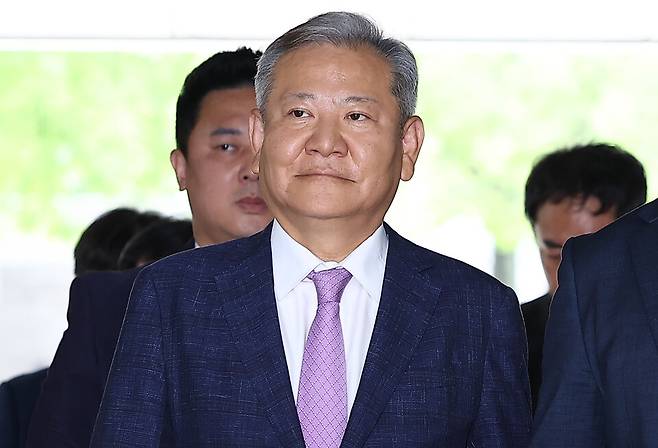이상민 전 행정안전부 장관이 구속 전 피의자 심문(영장실질심사)을 위해 지난달 31일 서울 서초구 서울중앙지방법원으로 들어서고 있다. ⓒ연합뉴스