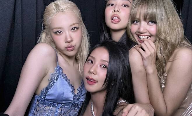 ▲ 블랙핑크. 출처| 블랙핑크 멤버들 SNS