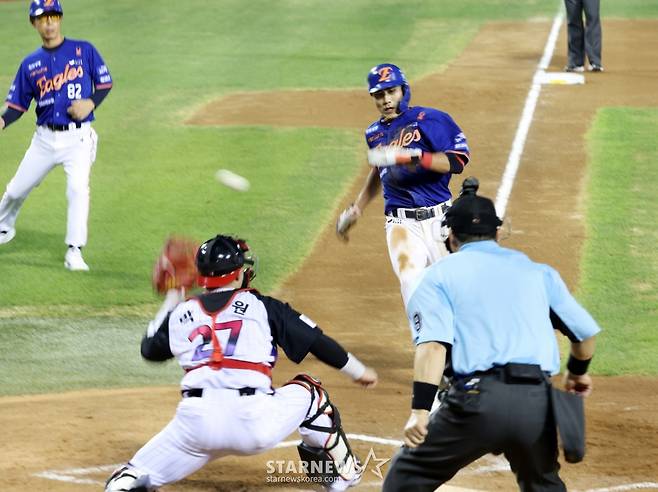 [한번에쓱]악송구가 돕는구나! '죽을뻔' 심우준, 1-0으로 앞서는 한화