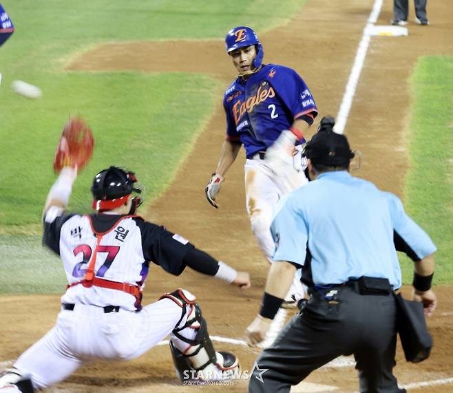 [한번에쓱]악송구가 돕는구나! '죽을뻔' 심우준, 1-0으로 앞서는 한화