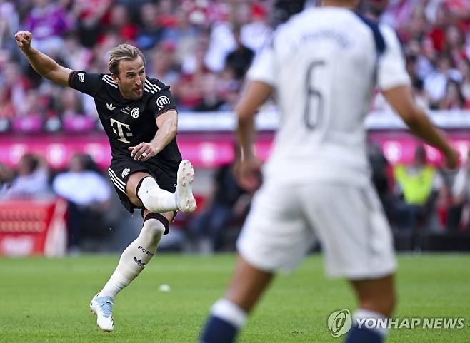 케인의 슛 [Sven Hoppe/dpa via AP=연합뉴스]