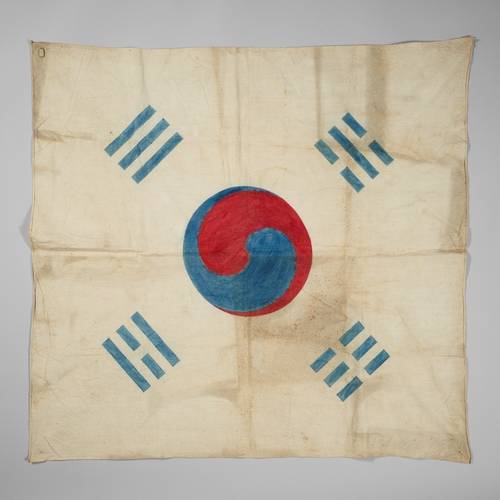 1900년 파리 만국박람회에 출품된 것으로 추정하는 태극기 [프랑스 국립기메동양박물관 제공. 재판매 및 DB 금지]