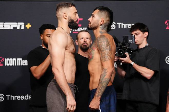UFC 미들급 상위랭킹 진입을 위해 맞대결을 벌이는 9위 로만 돌리제(왼쪽)와 10위 앤서니 에르난데스. 사진=UFC