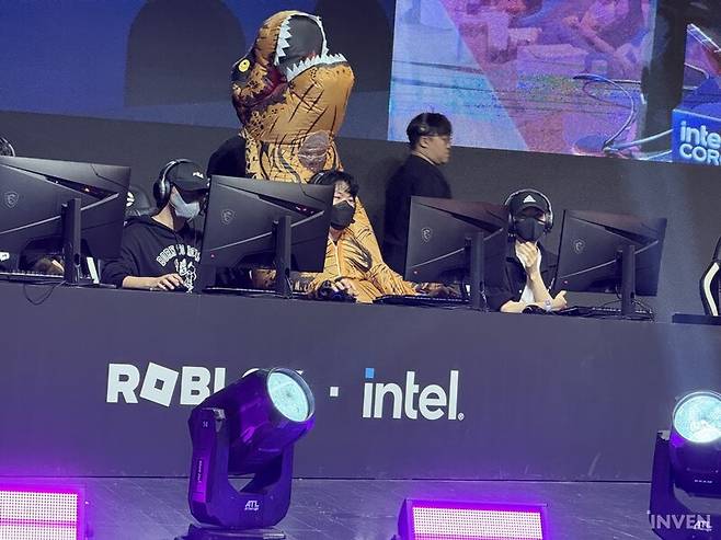 ▲ 인기에 걸맞는 실력을 보여준 소멸시켜(feat. 공룡 옷 입은 하네)