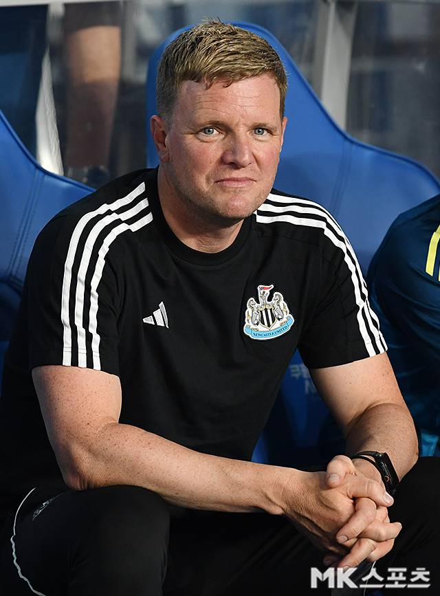 하우 감독은 박승수에 대해 “우리 구단의 스카우트 팀은 상당히 잘 운영되고 있다. 구단에서는 가능한 모든 리그를 디테일하게 찾아보려고 한다. 또 선수들을 꾸준히 파악하고 있다. 박승수는 재능 있는 선수다. 겁 없이 시즌을 준비하고 있고 그 모습은 인상적이다. 사실 시간이 많지 않았다. 팀에 합류하고 곧바로 경기에 투입됐다. 훈련과 경기 때 보여준 모습은 인상적이다. 앞으로 기대하고 있다”고 이야기했다. 사진(상암 서울)=천정환 기자