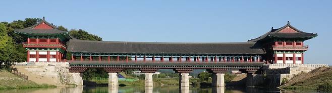 경주 월정교.