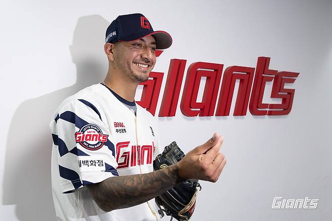 ▲ 롯데의 가을야구를 이끌 기대주로 큰 관심을 모으고 있는 빈스 벨라스케즈 ⓒ롯데자이언츠