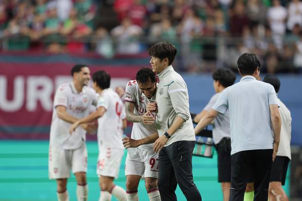 Professional Football K -League 1 Suwon FC Luan scores goals and rejoices with Kim Eun -jung. 2025.8.10 /Korea Professional Football Federation provided