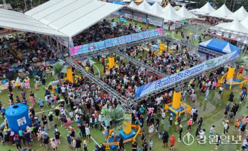 ◇메인 무대에 올려 있는 더위사냥꾼들.