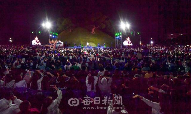 2025 봉황대 뮤직스퀘어에서 김종국의 공연 장면.경주문화잳단 제공