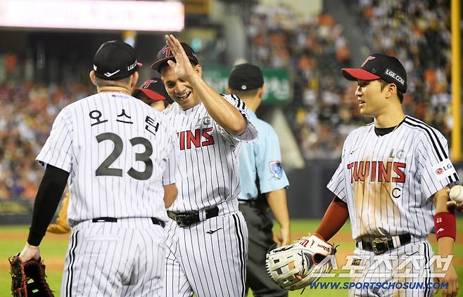 9일 잠실구장에서 열린 LG 트윈스와 한화 이글스의 경기. 승리한 LG 치리노스가 기뻐하고 있다. 잠실=박재만 기자 pjm@sportschosun.com/2025.08.09/