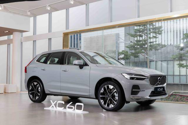 볼보 신형 XC60은 B5 울트라 트림부터 에어 서스펜션이 기본 적용됐다. 볼보자동차코리아 제공