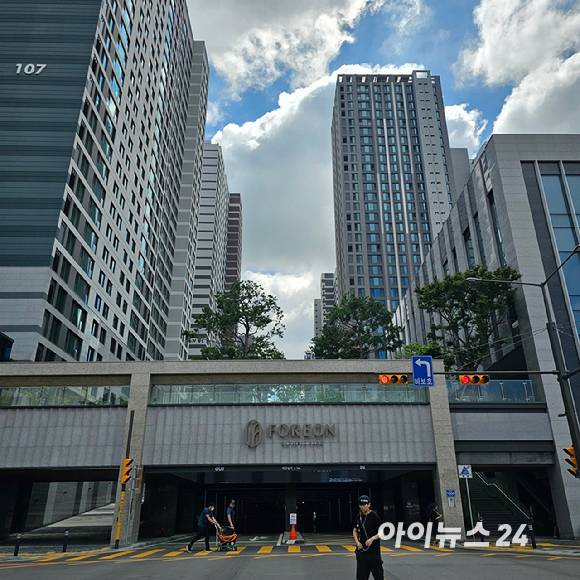 둔촌주공아파트를 재건축 한 올림픽파크포레온 아파트 전경. 2025.08.04 [사진=이효정 기자 ]
