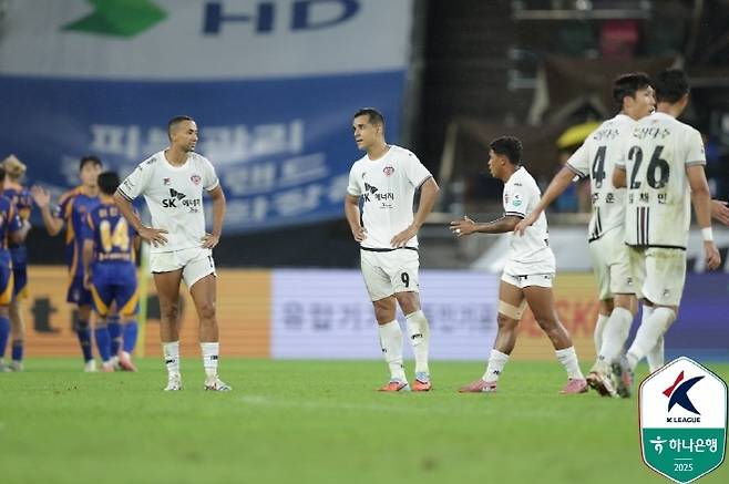 제주 SK 선수들. 사진=한국프로축구연맹
