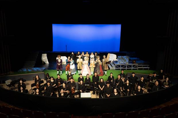 광주시립오페라단의 지난 공연에 협업한 카메라타전남의 모습.   <광주시립오페라단 제공>