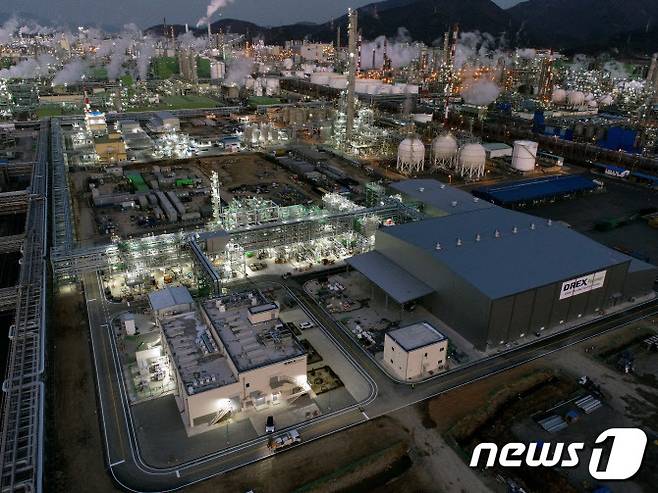 디렉스폴리머 전남 여수 공장 전경.(DL케미칼 제공)2023.4.6/뉴스1 ⓒ News1 김동수 기자