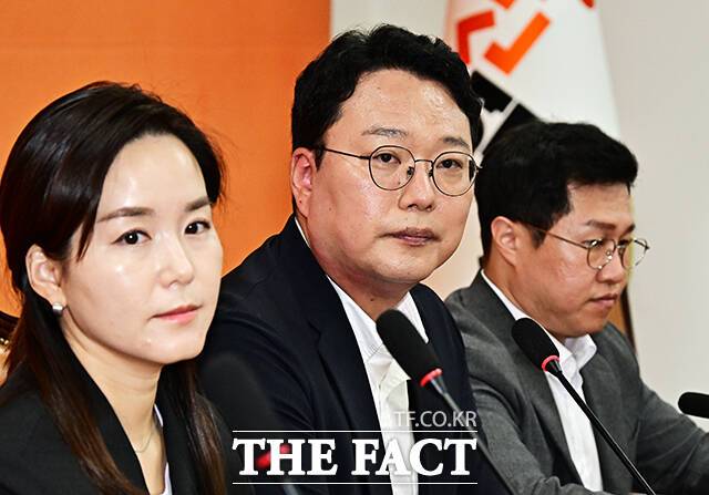천하람 개혁신당 원내대표가 조국 전 조국혁신당 대표의 사면을 검토중인 이재명 대통령을 향해 "문재인 전 대통령의 부하냐"고 힐난했다. /국회=배정한 기자