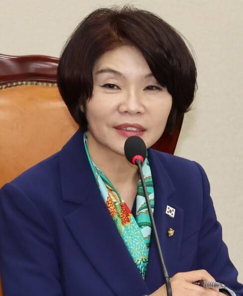 정청래 더불어민주당 신임 대표가 임명한  한정애 정책위의장. 연합뉴스