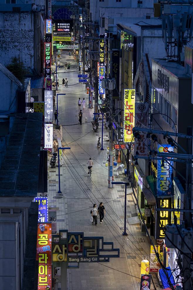 2025년 7월 30일 창원 마산합포구 창동예술촌 상상길. 김진수 선임기자 jsk@hani.co.kr 한겨레21