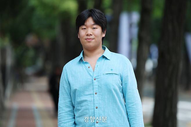제19회 경향실용음악콩쿠르 중·고등부 작곡·싱어송라이터 부문 대상 이시우.    한수빈 기자