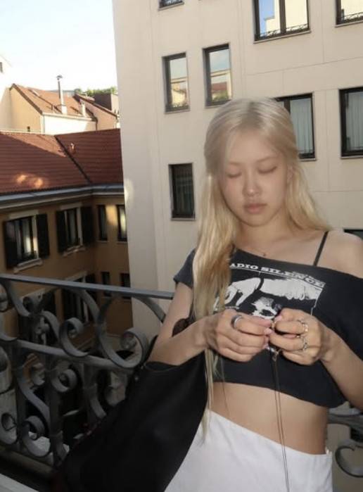 로제 소셜 계정 캡처
